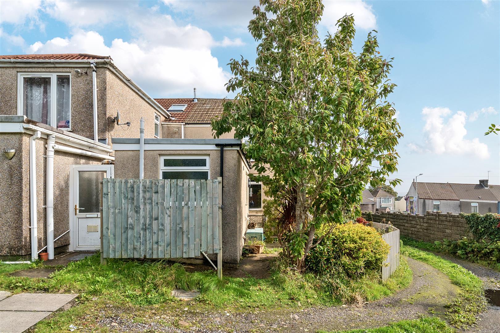 Llangyfelach Road, Treboeth, Swansea, SA5 9AX